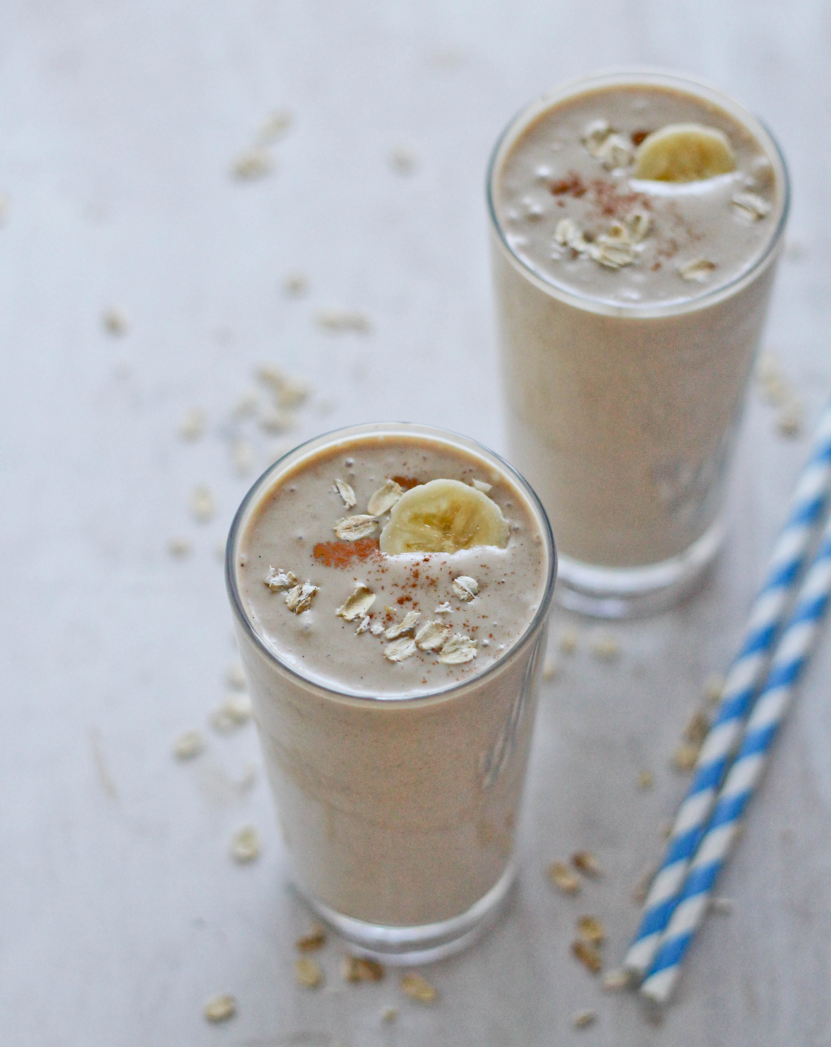 PB BANANA OAT SMOOTHIE - Jehan Can Cook