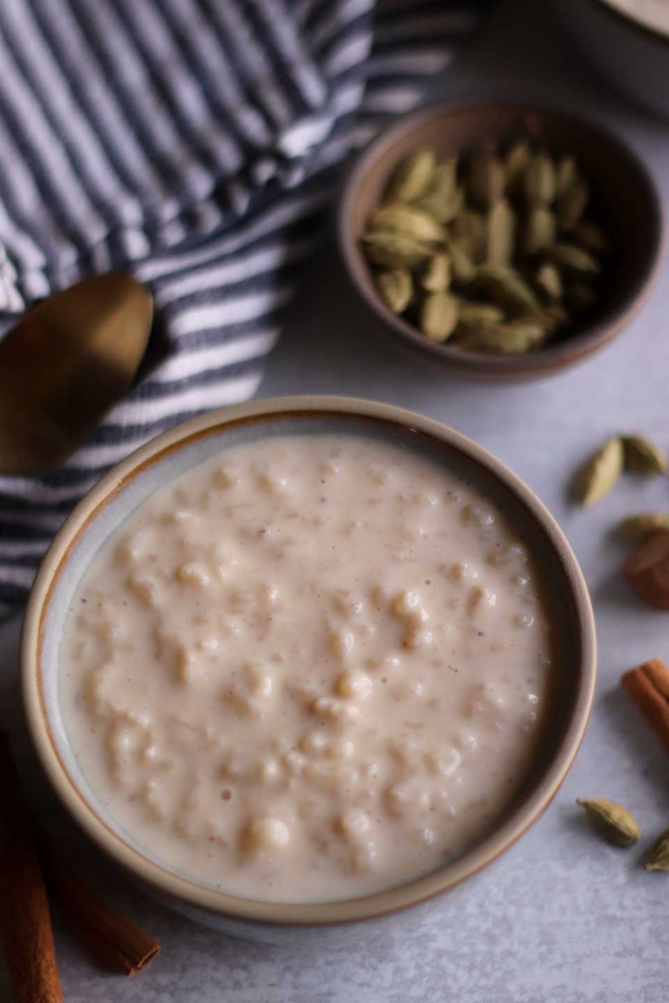 overhead shot of kheer in a bowl
